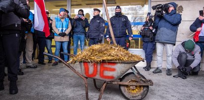 Gnojówka na ulicach i przed urzędem. Rolnicy w Poznaniu sięgnęli po śmierdzącą broń