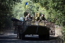 Stan wojenny na Ukrainie? Jaceniuk: Są plusy i minusy