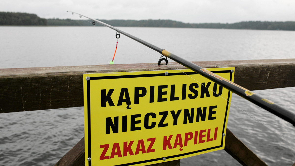 Sanepid wprowadził zakaz kąpieli na jeziorze Lipowo w Dębnie, bo w akwenie zakwitły sinice. Wolne od nich są wszystkie kąpieliska nad Bałtykiem na Pomorzu Zachodnim - poinformowała dziś rzeczniczka wojewódzkiej stacji sanitarno-epidemiologicznej w Szczecinie.
