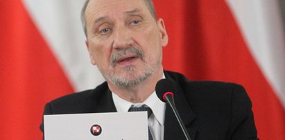 Macierewicz: porównamy wypadek MiG-a z katastrofą smoleńską