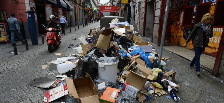 Strajk w Madrycie - miasto pogrążone w śmieciach