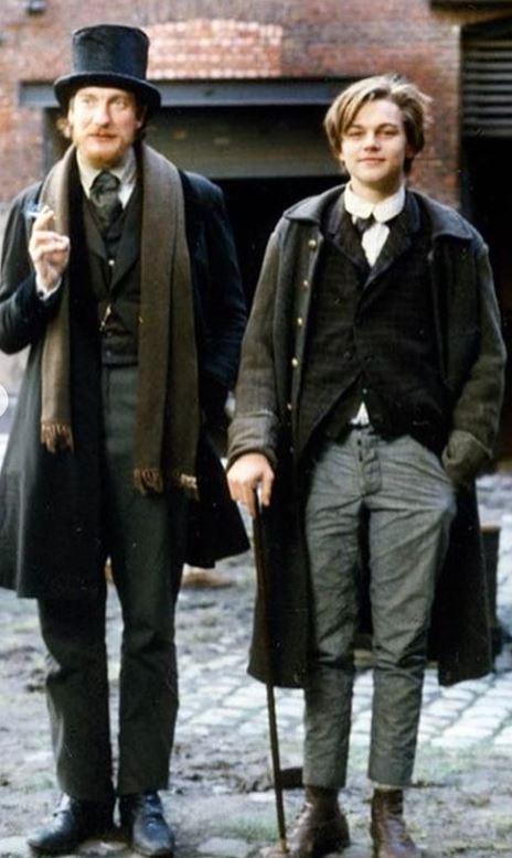 Leonardo DiCaprio (Arthur Rimbaud) i David Thewlis (Paul Verlaine), kadr z filmu "Całkowite zaćmienie"