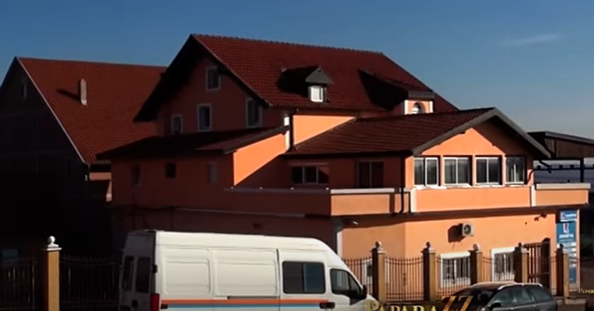 Vila Tine Ivanović u Malom Mokrom Lugu