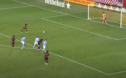 Patryk Klimala uratował punkt swojej drużynie w derbach Nowego Jorku [WIDEO]