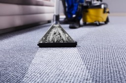 ZFRON pokryje koszt wymiany wykładziny. Również gdy korzystają z niej pełnosprawni pracownicy