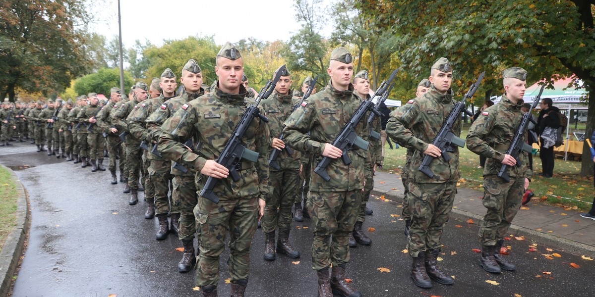 Uroczysta przysięga żołnierzy dobrowolnej zasadniczej służby wojskowej.