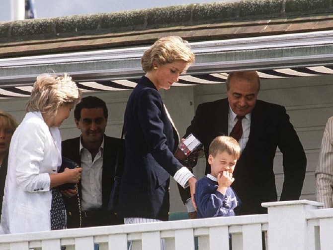 Mohamed al Fajed sa sinom, princezom Dajanaom i VilijamomFoto