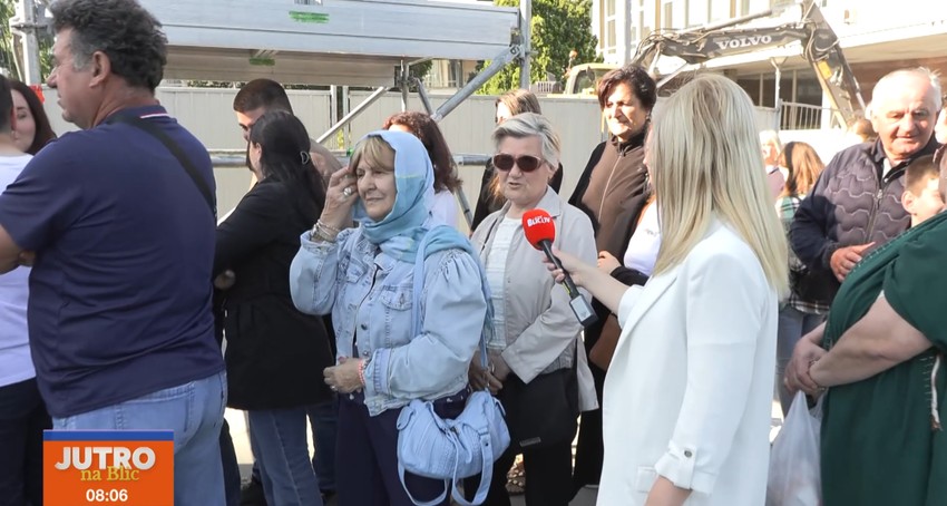 vernici ispred Hrama