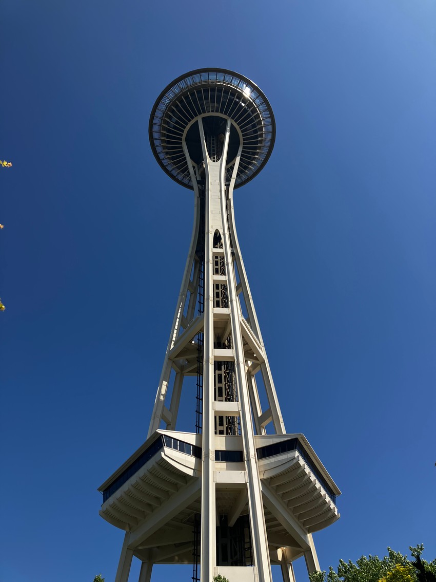 Svemirska igla izgrađena je da izdrži vetrove do 320 km/h i zemljotrese jačine do 9,0