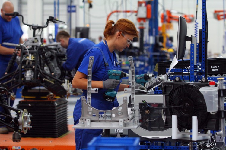 Obecnie w Opolskim Polarisie pracę znalazło ponad 130 pracowników, ale docelowo firma chce zatrudnić do 500 osób. <br><br>(mgo) PAP/Krzysztof Świderski