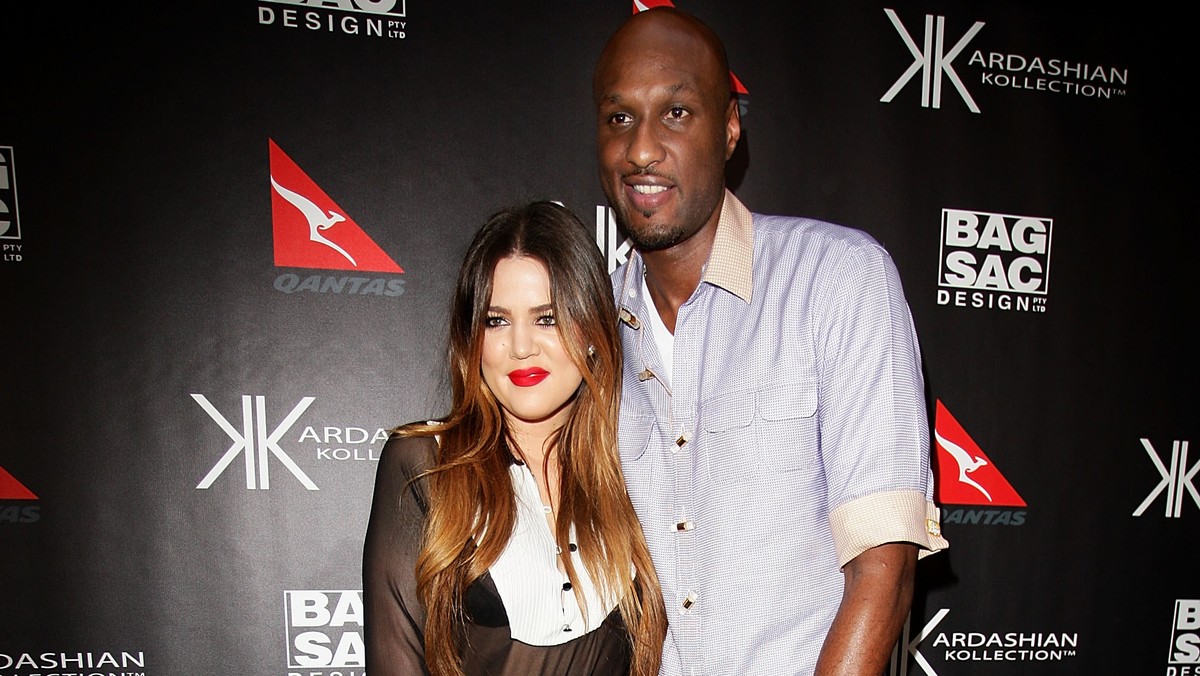 Jak podaje magazyn "Radar" Lamar Odom, zawodnik Los Angeles Clippers, wyznał, że jego żona, Khloe Kardashain zdradzała go od miesięcy. Koszykarz był w szoku, gdyż celebrytka mówiła, że chce ratować małżeństwo i robiła wszystko w tym kierunku, jednak później okazało się, że znalazła nową miłość.