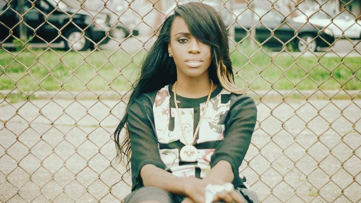 Angel Haze wrzuciła do sieci swój debiutancki album zatytułowany "Dirty Gold".