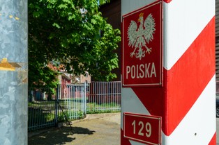 Incydent w Osinowie Dolnym: Niemiecka policja przerzuca migrantów do Polski. Co na to Siemoniak?