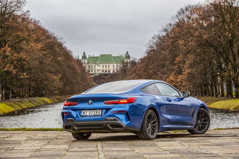 BMW M850i xDrive - co tak naprawdę potrafi topowy wariant BMW M850i?