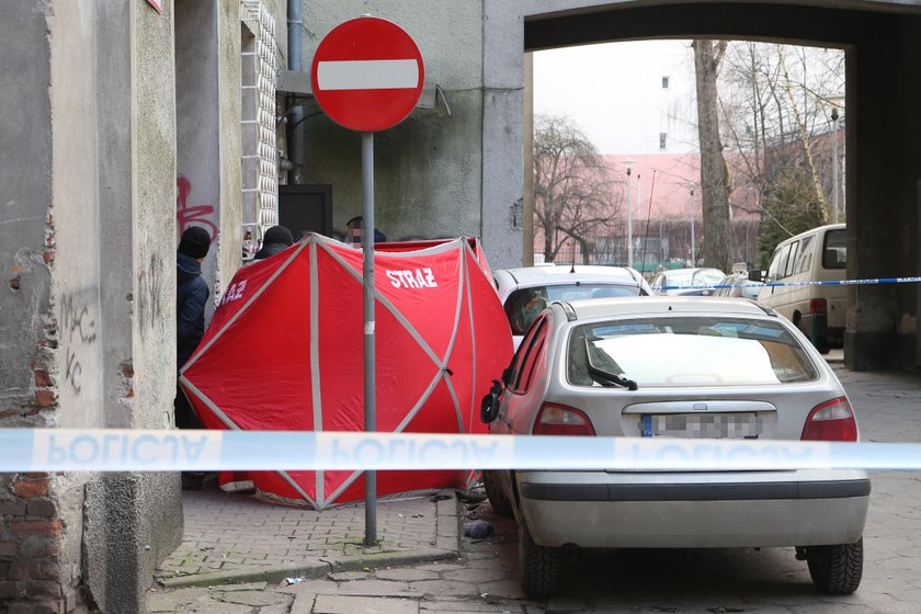 Ktoś wzywał pomocy, na miejscu znaleziono dwa ciała