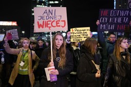 Nowa definicja zgwałcenia już obowiązuje: Służby są gotowe. "Nie będą oczekiwać podpisanej zgody"