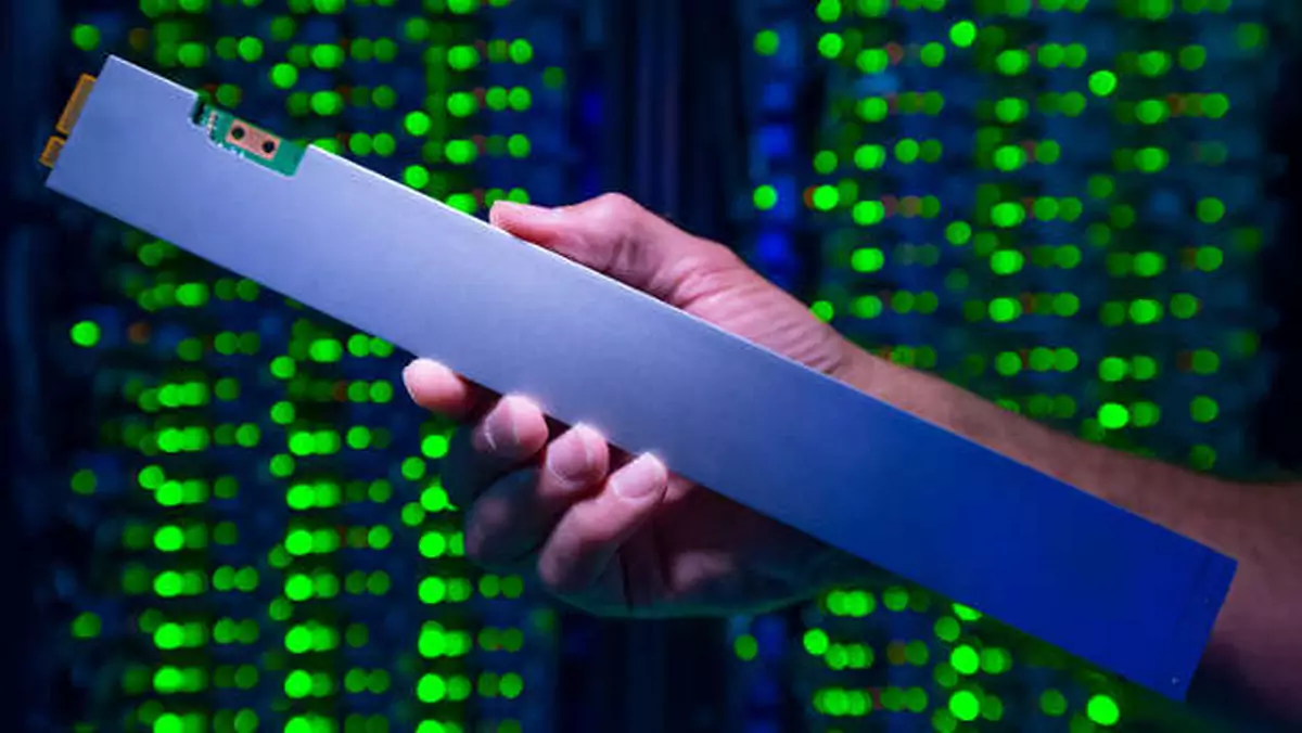Intel pokazuje SSD-linijkę o pojemności aż 32 terabajtów