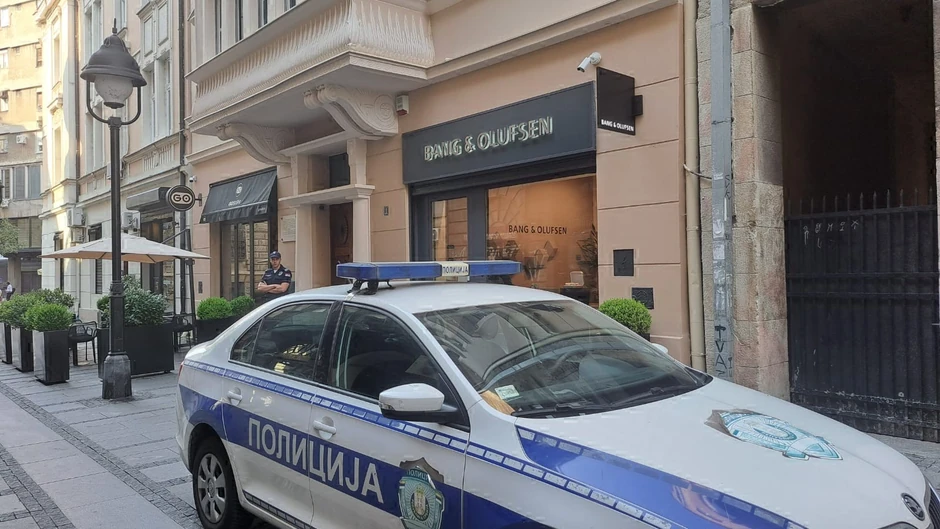Na mestu zločina je veliki broj policije