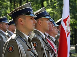 Przykry "prezent" na święto wojska. 3 mld mniej dla MON