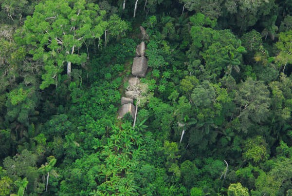 Publikujący te zdjęcia wiedzieli, że 'nowe' plemię znane jest naukowcom od prawie stu lat