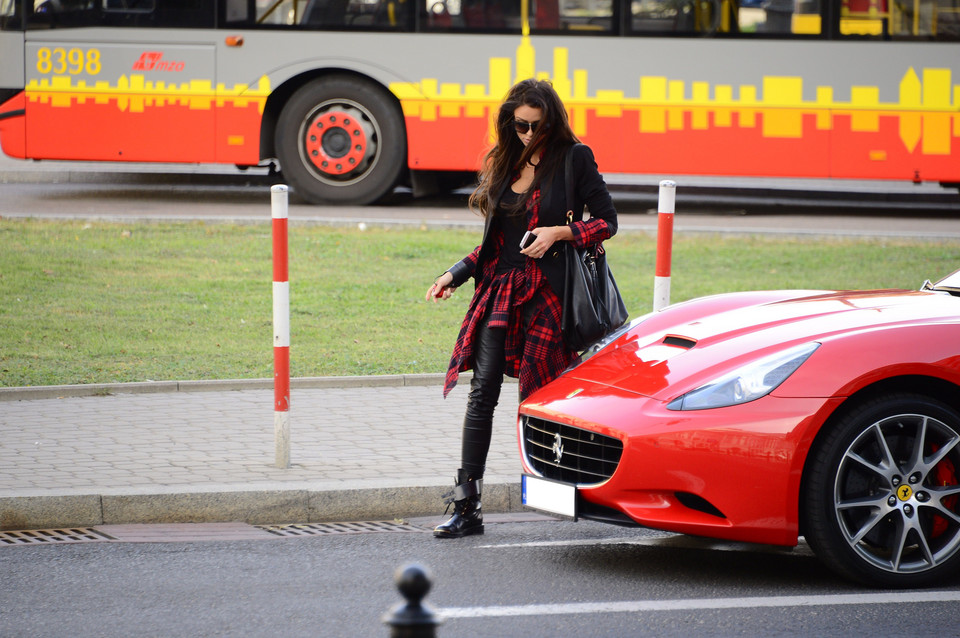 Monika Pietrasińska jeździ Ferrari California