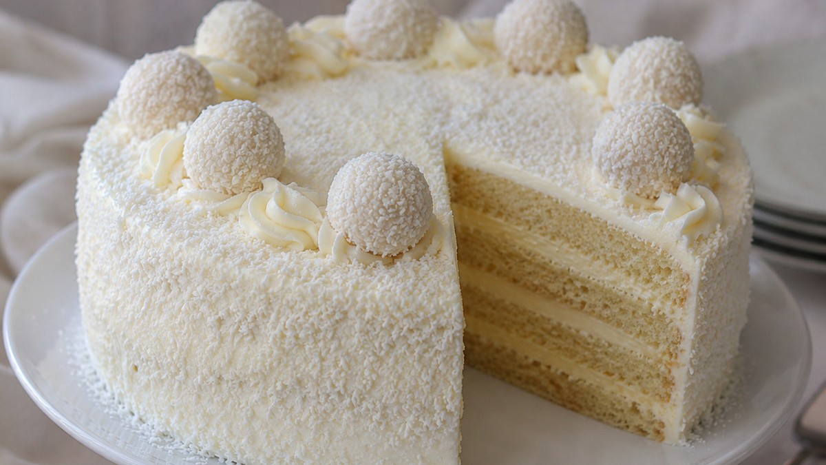 Letnja verzija čuvene torte Beli anđeo je apsolutni hit: Gotova je za 15 minuta