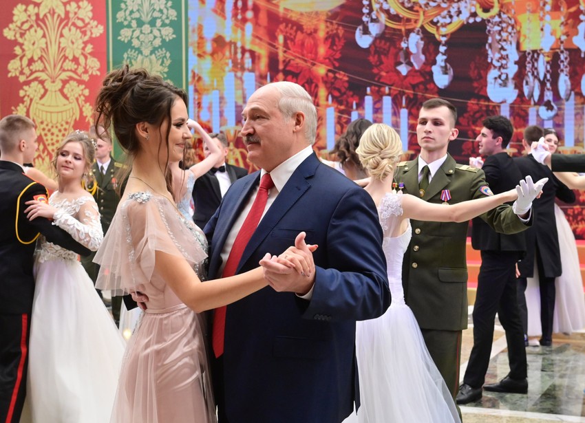 Aleksandar Lukašenko na novogodišnjem balu u Minsku