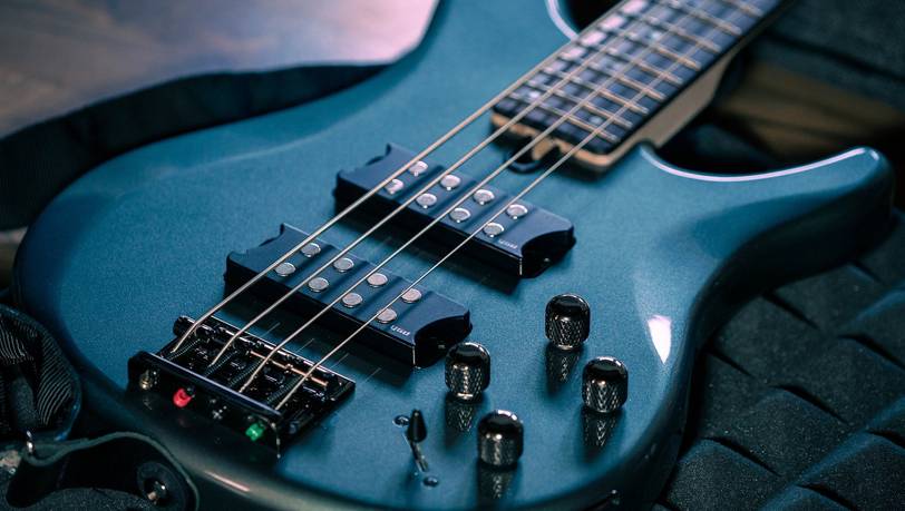 E-Bass ab 100 Euro – Darauf kommt es beim Kauf wirklich an