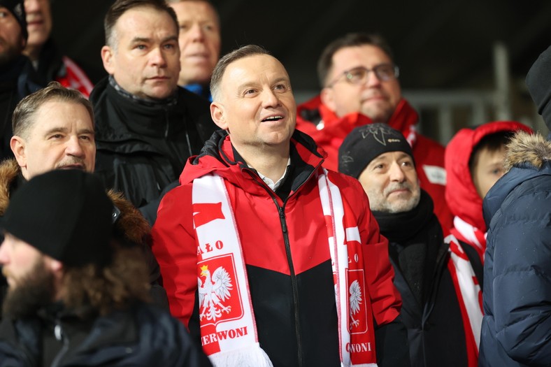 Prezydent Andrzej Duda na trybunach Wielkiej Krokwi podczas konkursu indywidualnego Pucharu Świata w skokach narciarskich w Zakopanem