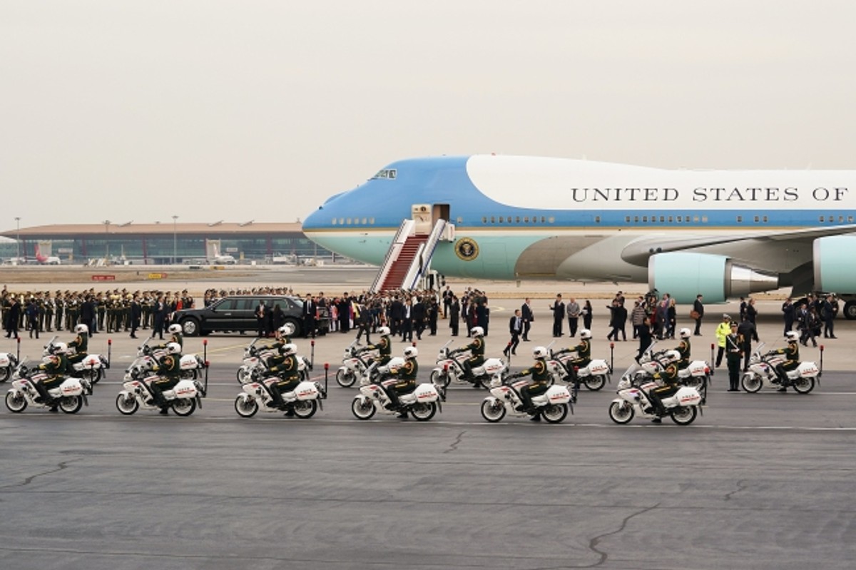 Air Force One na lotnisku w Pekinie
