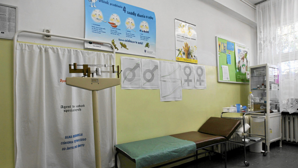 W maju do gabinetów lekarskich w Gorzowie Wielkopolskim trafią pierwsze zabawki dla dzieci wykonane przez niepełnosprawnych uczestników warsztatów terapii zajęciowej przy fundacji "Złota Jesień". Wykonane z drewna, kolorowe zabawki mają łagodzić stres u małych pacjentów.