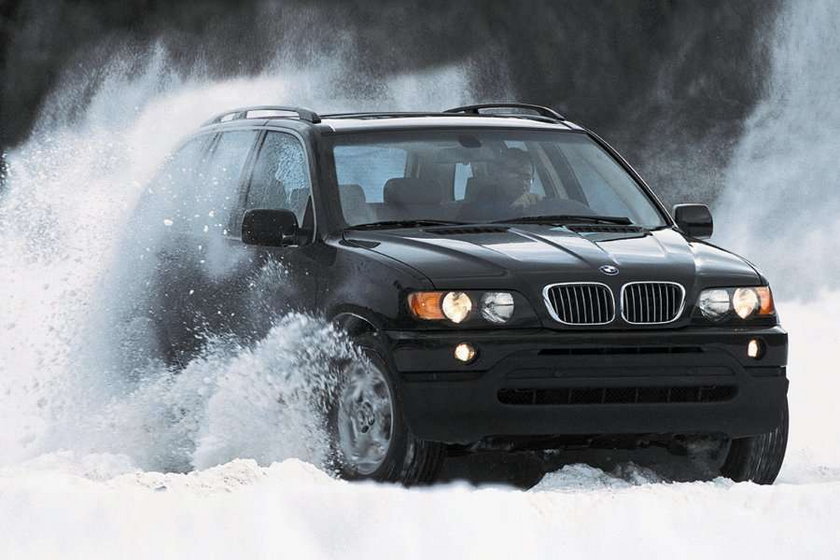 Jak jeździć zimą. 8 zasad wg Auto Świata