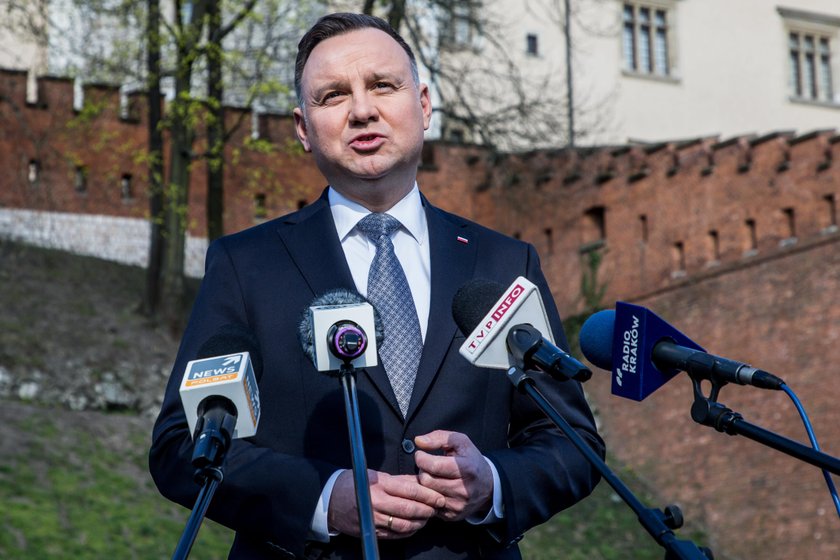 Prezydent Andrzej Duda reaguje na film Latkowskiego