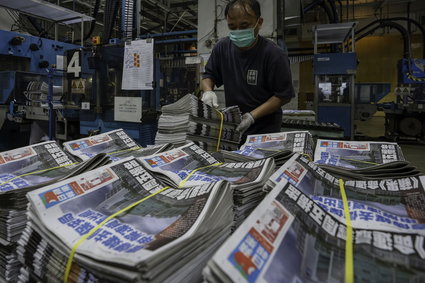 Słynna gazeta w Hongkongu zamknięta. Krytykowała władze Chin