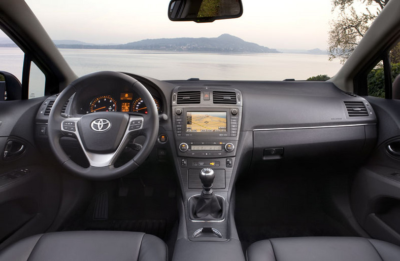 Toyota Avensis: pierwsze wrażenia z jazdy