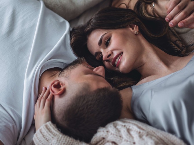 Ekspert za ljubav tvrdi da bezazleni flert može obnoviti strast u vezi