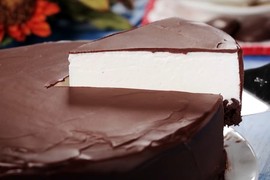 Torta PTIČJE MLEKO je poslastičarska MAGIJA, a pravi se iznenađujuće LAKO