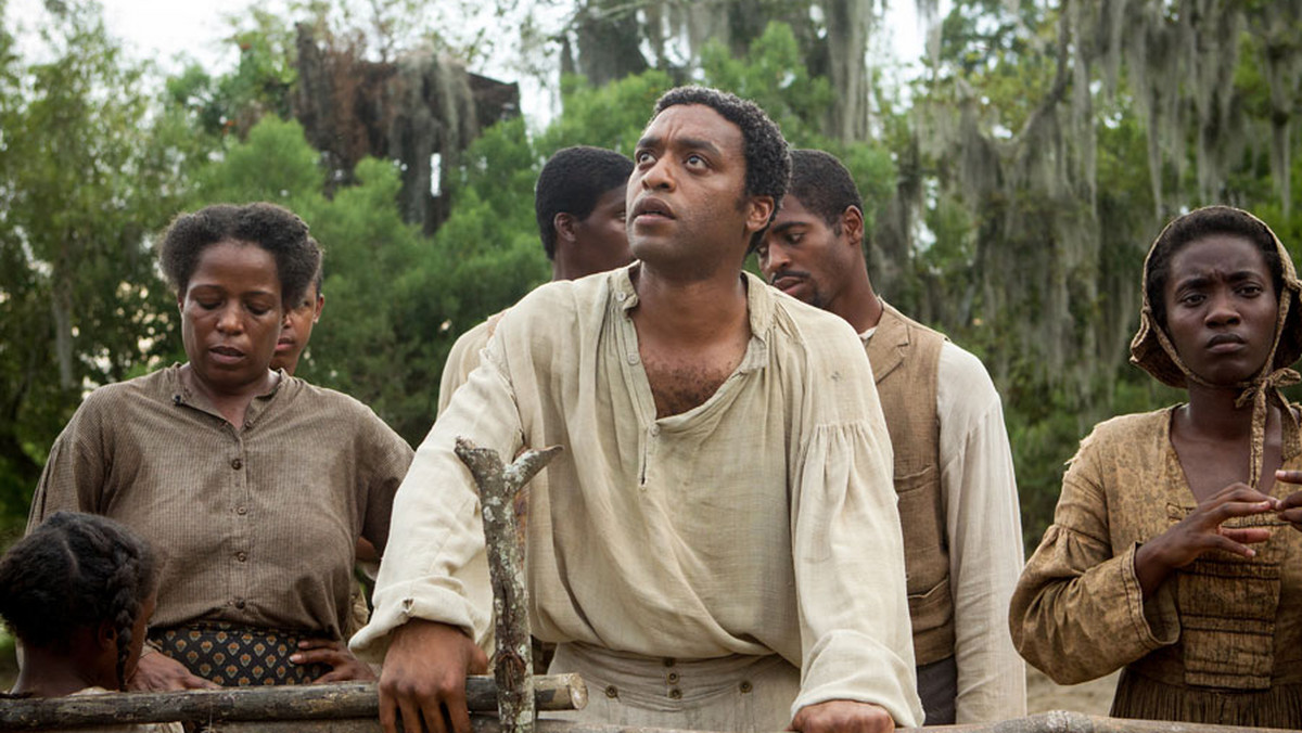 "Grawitacja" i "Zniewolony. 12 Years a Slave" zostały uznane za najlepsze filmy 2013 roku przez Gildię Producentów Filmowych. To bezprecedensowa sytuacja: nigdy wcześniej w historii nagród dwa obrazy nie dzieliły się tym tytułem.