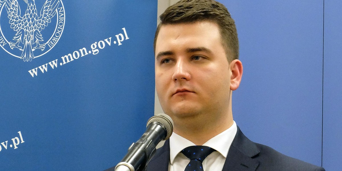 Wiceminister obrony broni Misiewicza