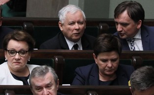 Prezes PiS odpowiedział atomową wojną. Prezydent może chcieć się wtrącić [OPINIA]