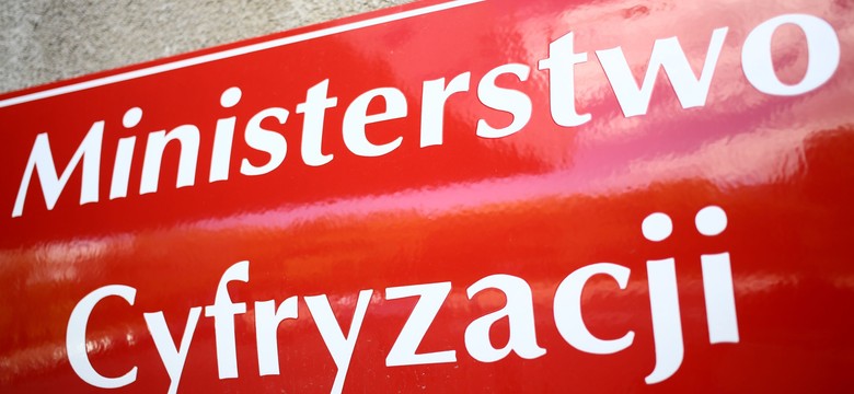 Kontrowersje wokół podpisu elektronicznego. Prezes UODO alarmuje ministra cyfryzacji