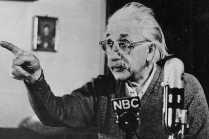 Posłuchaj głosu Alberta Einsteina. Spotify udostępnił cenne nagrania
