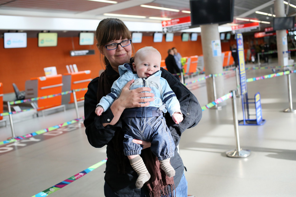 4-miesięczny Filipek milionowym pasażerem lotniska w Modlinie