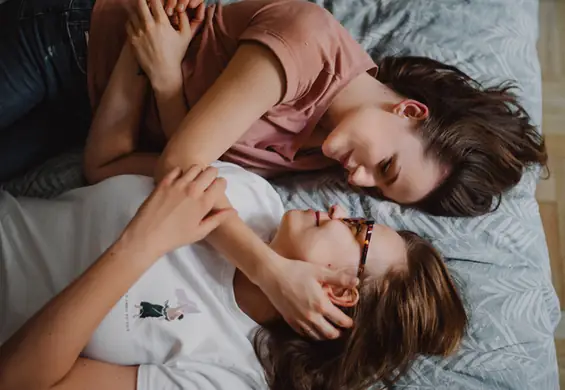 Świętujemy Dzień Widzialności Lesbijek. Ich konta warto śledzić na Insta