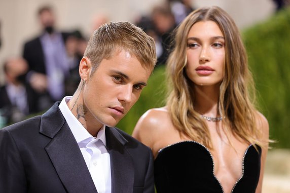 Justin Bieber, Selena Gomez i Hailey Baldwin