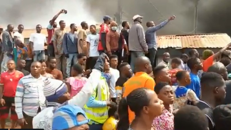 Sotitobire Miracle Church in Akure, Ondo, was set on fire after the corpse of a year old boy declared missing in the church was exhumed. [Ajepako Hustler/Twitter]