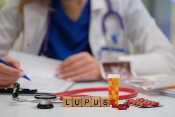A nagy imitátor: a lupus korai tünetei, amelyeket soha ne hagyjon figyelmen kívül