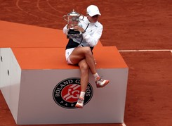 Iga Świątek - rzeczniczka Ukrainy, królowa Paryża, liderka rankingu WTA [SYLWETKA]