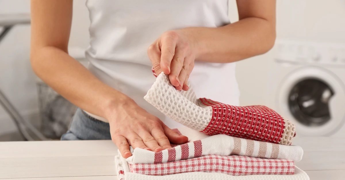 Pranie ścierek nie wystarczy. Ta babcina metoda jest skuteczniejsza