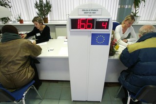 Ustawa deregulacyjna wchodzi w życie: załatwienie sprawy w urzędzie będzie prostsze